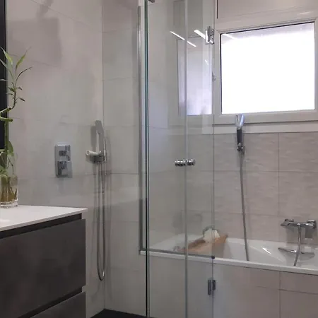 Vila Sleeps 8